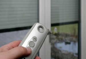 Ferngbedienbare Fensterrolladen mit Funksteuerung